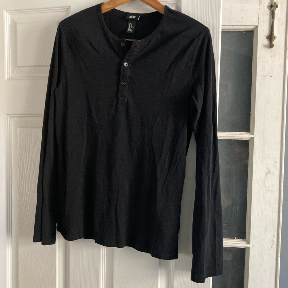 H&M Men’s Black Henley Long-Sleeve Tee